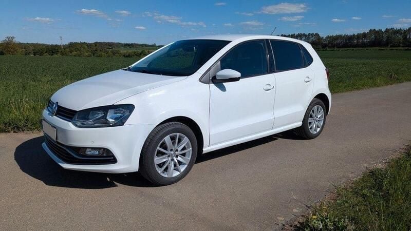 Weiß Gebraucht 2014 VW Polo Highline Kleinwagen | 6.500 € (Guter Preis) - Bild 1/4