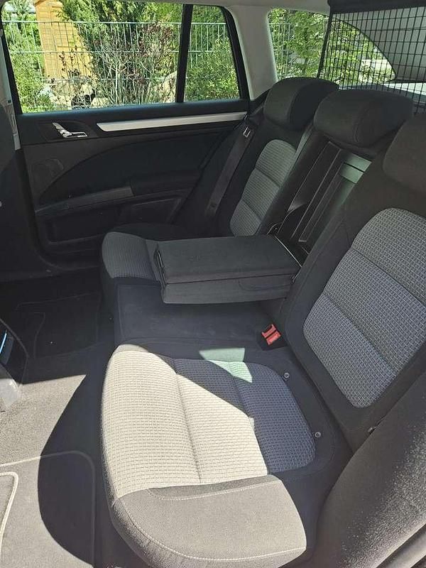 Gebraucht Skoda Superb Exclusive 140 PS (102 kW) 2013 Schwarz Kombi