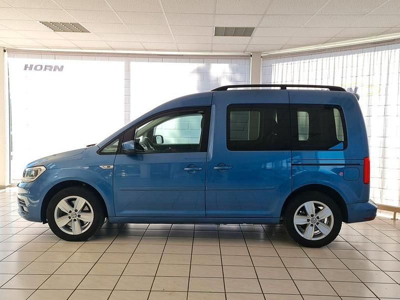 Gebraucht VW Caddy Comfortline 125 PS (91 kW) 2017 Blau Van / Kleinbus