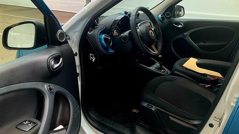 Gebraucht Smart ForFour Electric Drive 60 kW (82 PS) 2022 Schwarz Kleinwagen