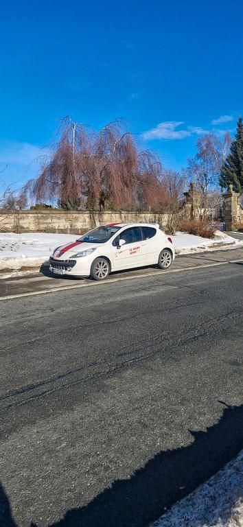 Gebraucht Peugeot 207 150 PS (110 kW) 2008 Weiß Limousine