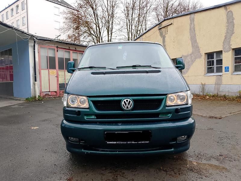 Grün Gebraucht 1999 VW Caravelle Highline Van / Kleinbus | 8.500 € (Teuer) - Bild 1/4