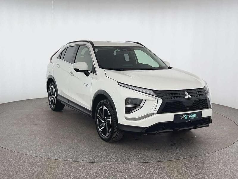 Gebraucht Mitsubishi Eclipse Cross Basis 188 PS (138 kW) 2022 Weiß SUV