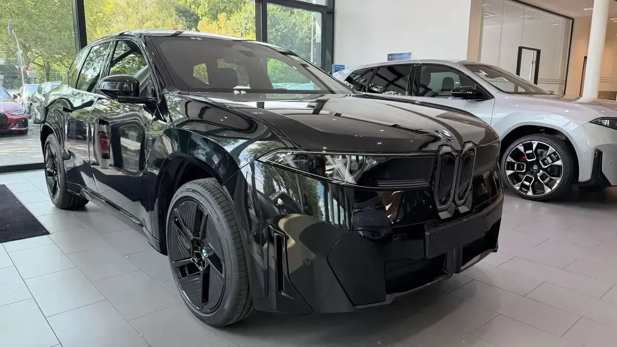 Neu BMW iX3 M Sport 235 kW (320 PS) 2026 Saphirschwarz metallic SUV