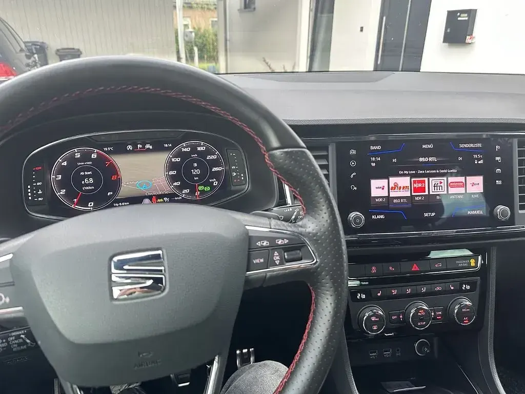 Używany Seat Ateca FR 150 KM (110 kW) 2019 Szary SUV