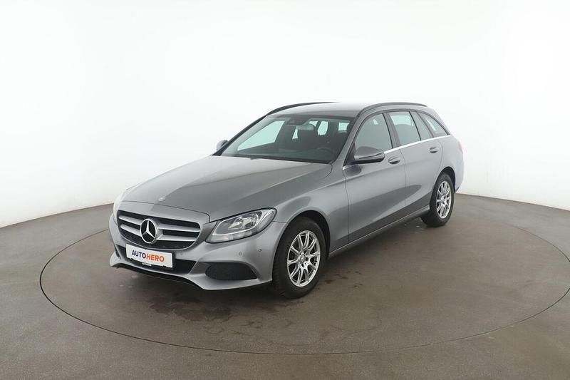 Grau Gebraucht 2016 Mercedes C220 Kombi | 17.160 € (Fairer Preis) - Bild 1/3