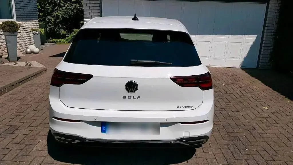 Gebraucht VW Golf VIII Style 204 PS (150 kW) 2022 Weiß Limousine