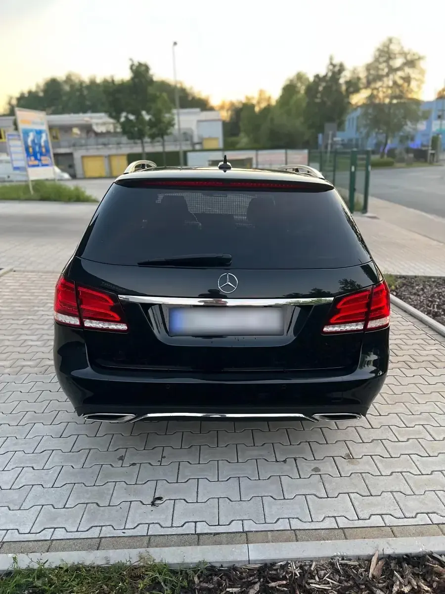 Gebraucht Mercedes E250 204 PS (150 kW) 2013 Schwarz Kombi