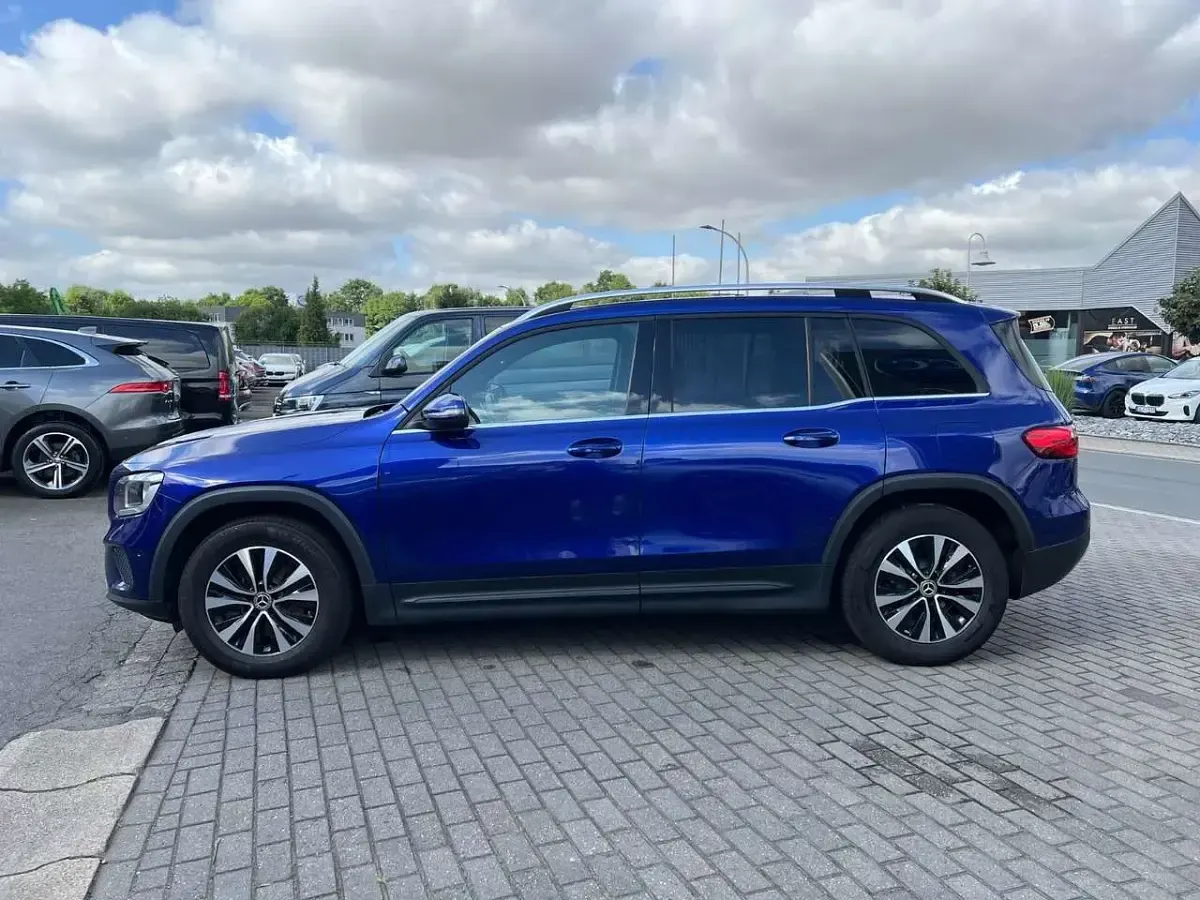 Gebraucht Mercedes GLB220 Business 190 PS (139 kW) 2023 Blau SUV