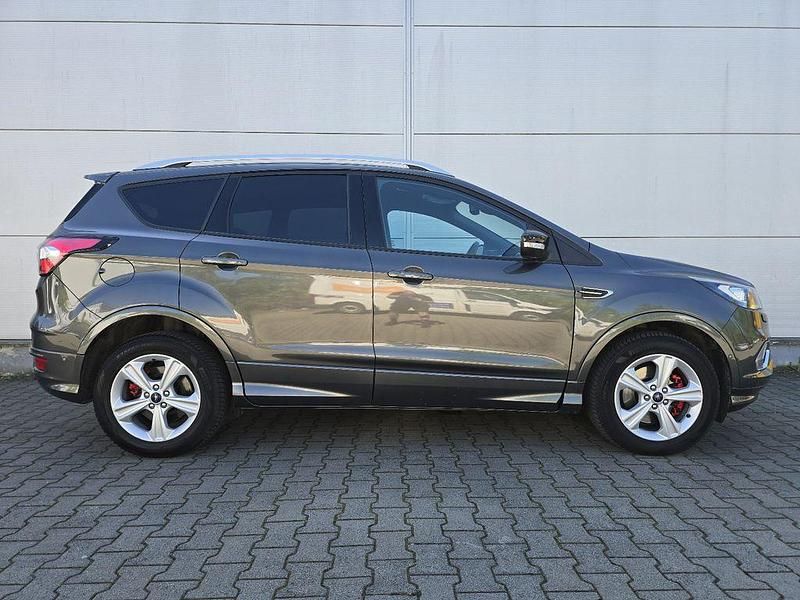 Gebraucht Ford Kuga ST-Line 179 PS (131 kW) 2019 Grau SUV