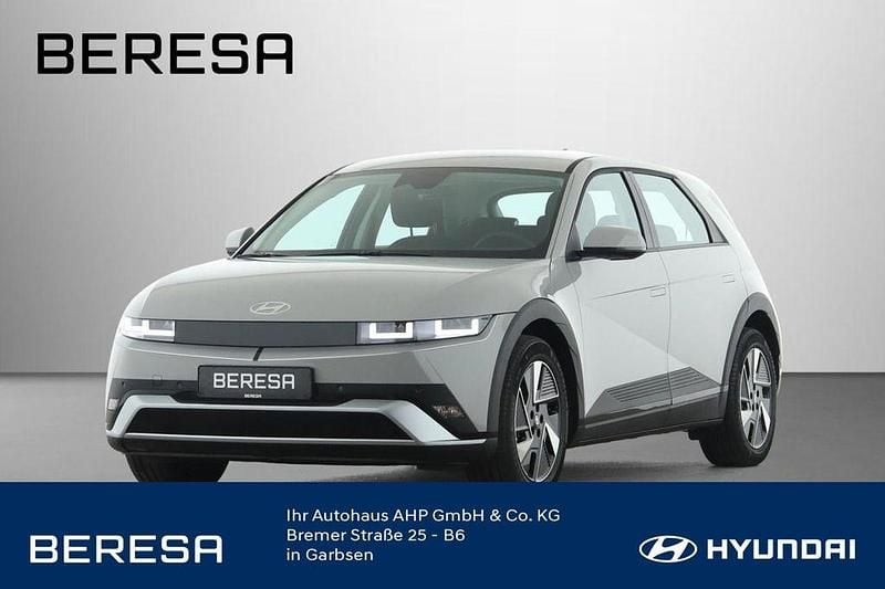 Grau Gebraucht 2025 Hyundai Ioniq 6 Dynamiq Limousine | 38.980 € (Superpreis) - Bild 1/4