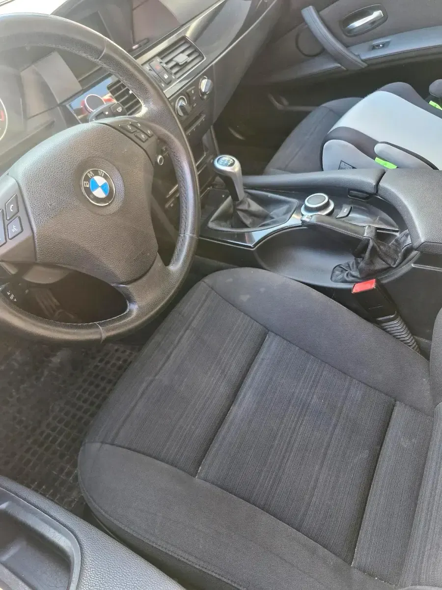 Gebraucht BMW 523 192 PS (141 kW) 2008 Schwarz Limousine