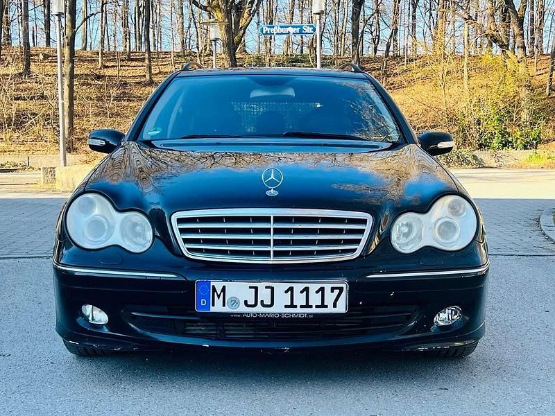 Schwarz Gebraucht 2005 Mercedes C320 Elegance Kombi | 2.299 € (Fairer Preis) - Bild 1/4