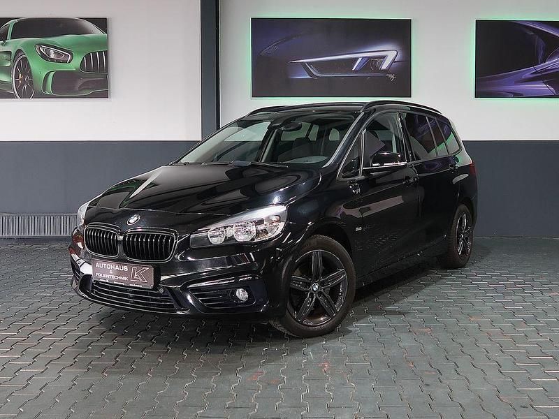Schwarz Gebraucht 2015 BMW 218 Gran Tourer Sport Line Van / Kleinbus | 12.990 € (Etwas zu teuer) - Bild 1/4