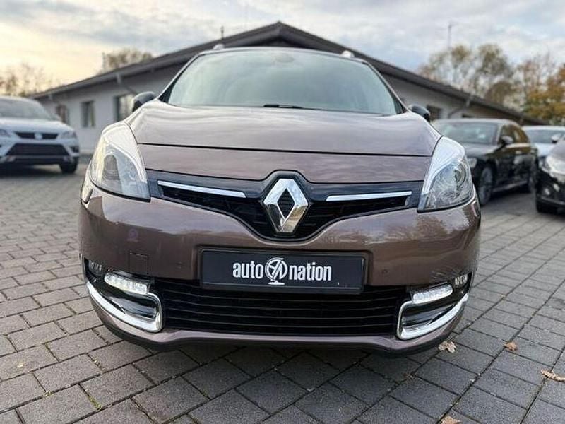 Gebraucht Renault Scénic III 150 PS (110 kW) 2015 Braun Limousine