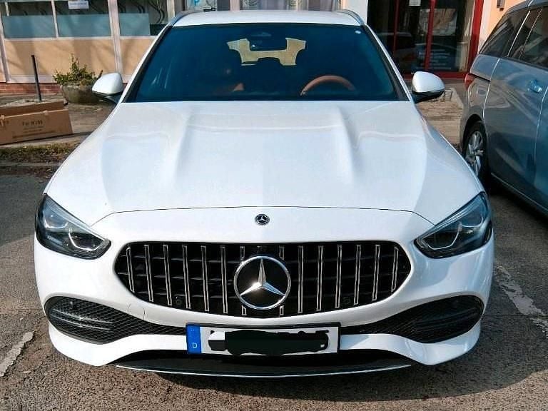 Gebraucht Mercedes C220 200 PS (147 kW) 2021 Weiß Kombi