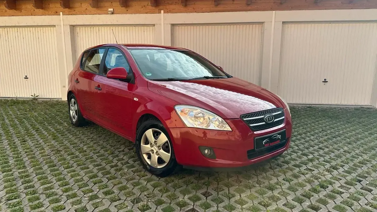 Gebraucht Kia Ceed 110 PS (80 kW) 2007 Rot Kleinwagen
