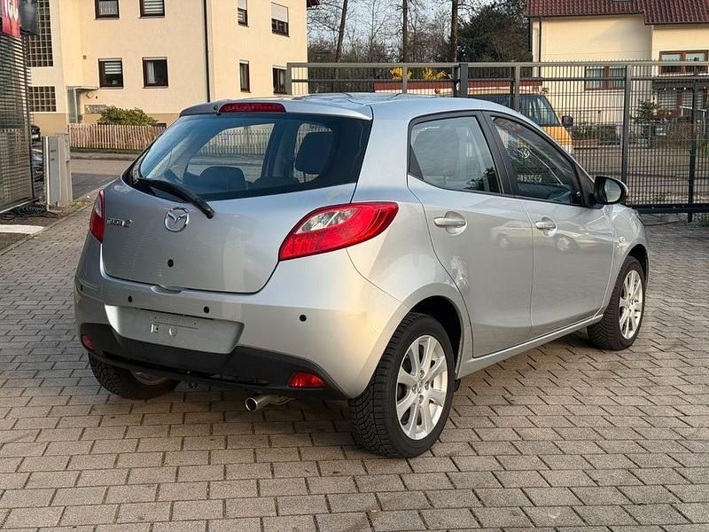 Gebraucht Mazda 2 Independence 75 PS (55 kW) 2008 Silber Kleinwagen