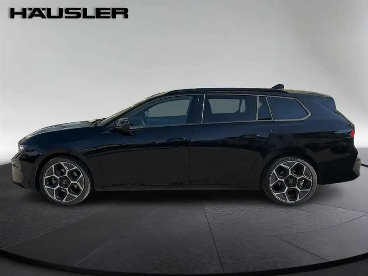 Neu Opel Astra Ultimate 131 PS (96 kW) 2026 Schwarz Limousine