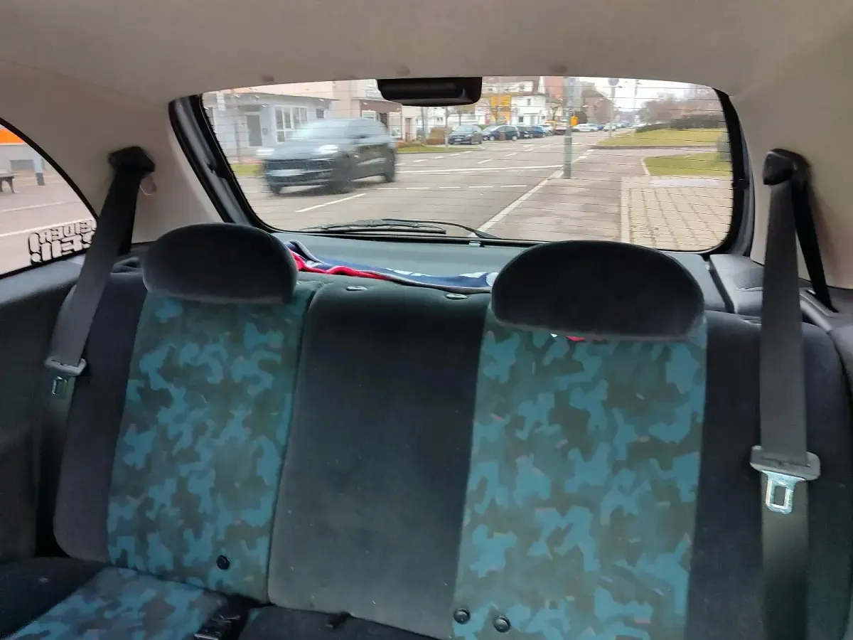 Gebraucht Opel Corsa Edition 65 PS (47 kW) 2000 Silber Kleinwagen