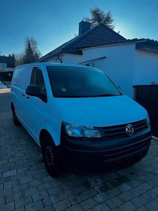 Gebraucht VW T5 105 PS (77 kW) 2013 Weiß Van