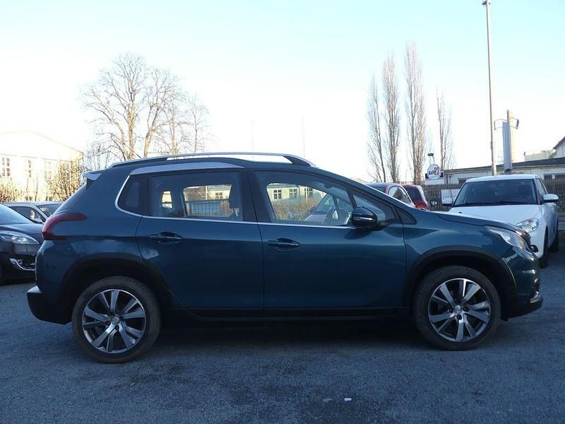 Gebraucht Peugeot 2008 Allure 110 PS (80 kW) 2017 Grün SUV