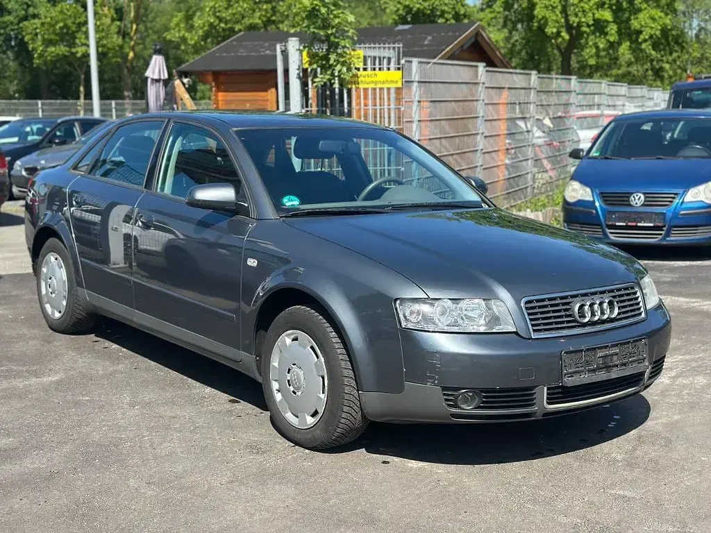 Occasion Audi A4 Comfort 102 ch (75 kW) 2001 Gris Berline