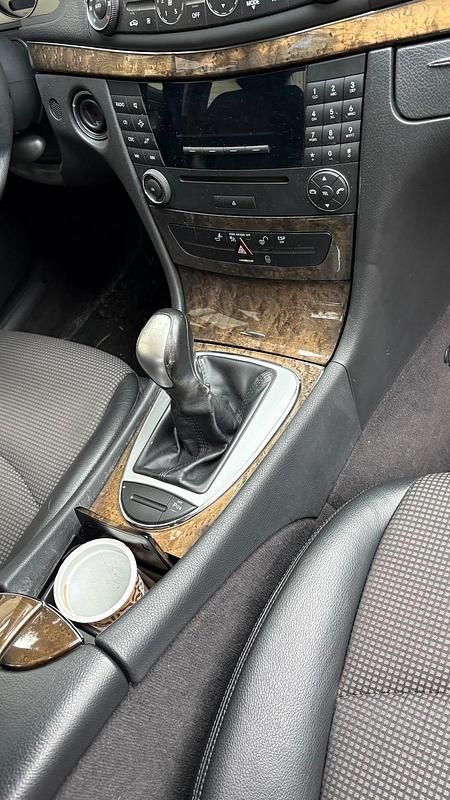 Gebraucht Mercedes E280 231 PS (169 kW) 2005 Schwarz Limousine