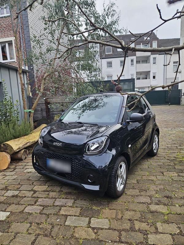 Gebraucht Smart ForTwo Coupé 60 kW (82 PS) 2021 Schwarz Kleinwagen