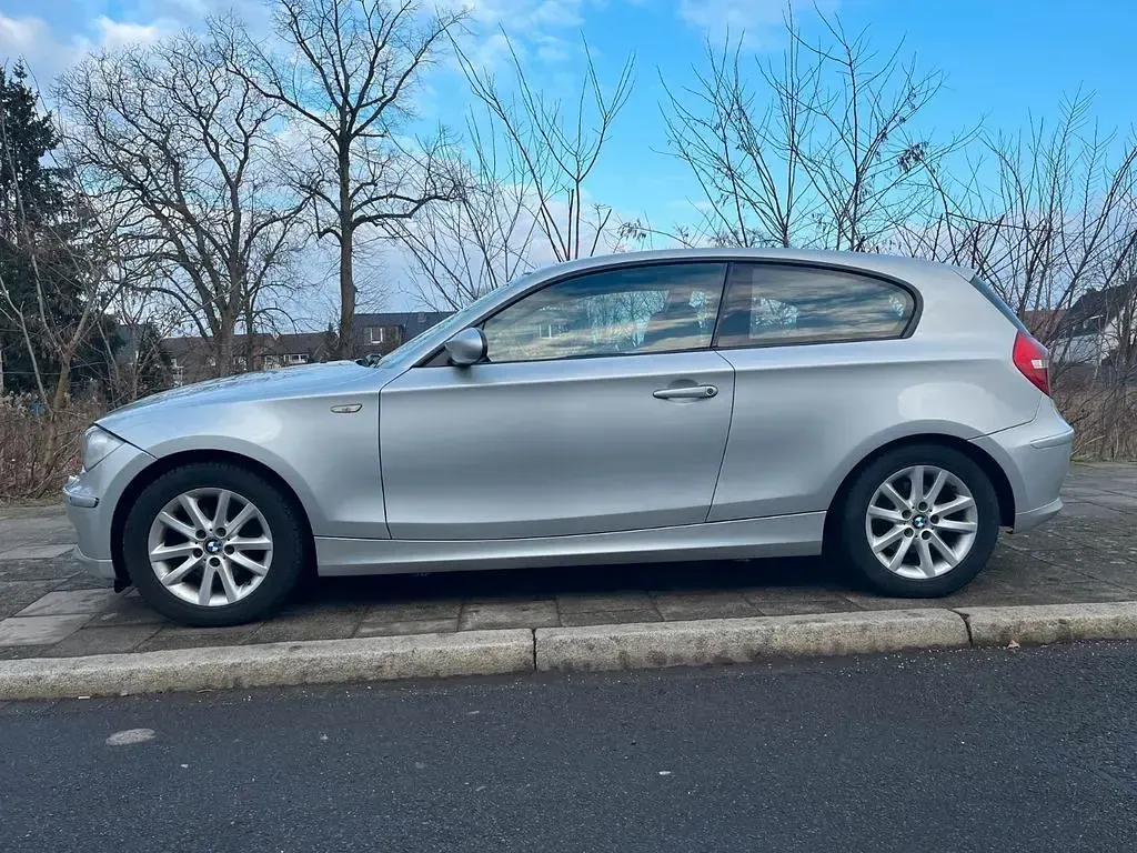 Gebraucht BMW 118 143 PS (105 kW) 2008 Silber Kleinwagen