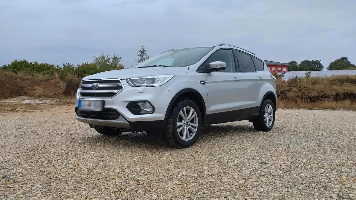 Gebraucht Ford Kuga Cool & Connect 150 PS (110 kW) 2019 Silber SUV