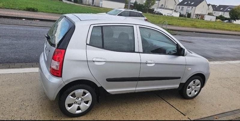 Silber Gebraucht 2011 Kia Picanto 2 Kleinwagen | 1.600 € (Superpreis) - Bild 1/2