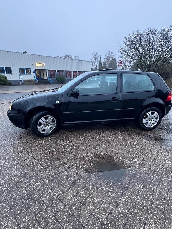 Gebraucht VW Golf IV 101 PS (74 kW) 2003 Schwarz Kleinwagen