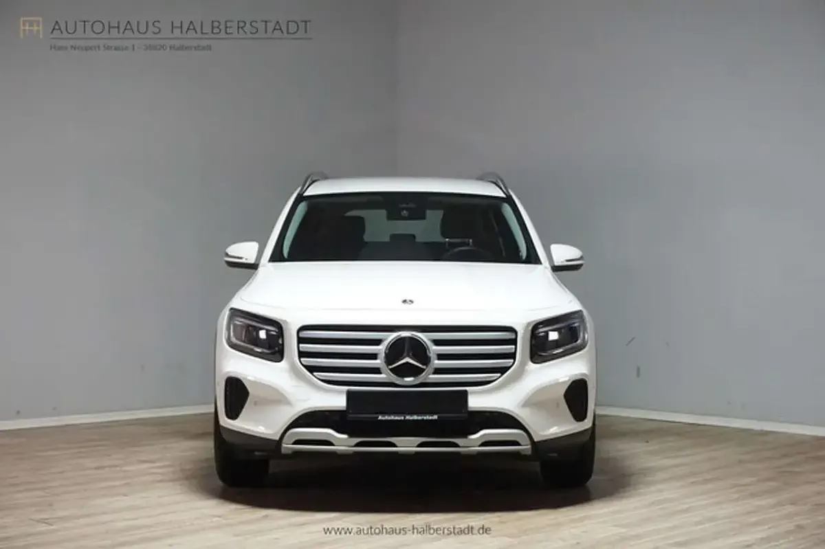 Gebraucht Mercedes GLB220 190 PS (139 kW) 2025 Weiß SUV