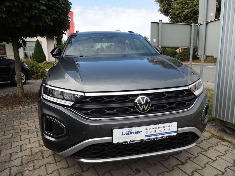 Indiumgrau metallic Neu 2025 VW T-Roc Goal SUV | 31.199 € (Superpreis) - Bild 1/4