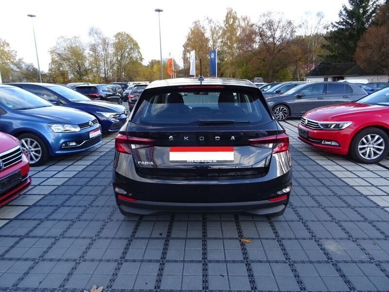 Gebraucht Skoda Fabia Ambition 80 PS (58 kW) 2021 Black magic perleffekt Kleinwagen