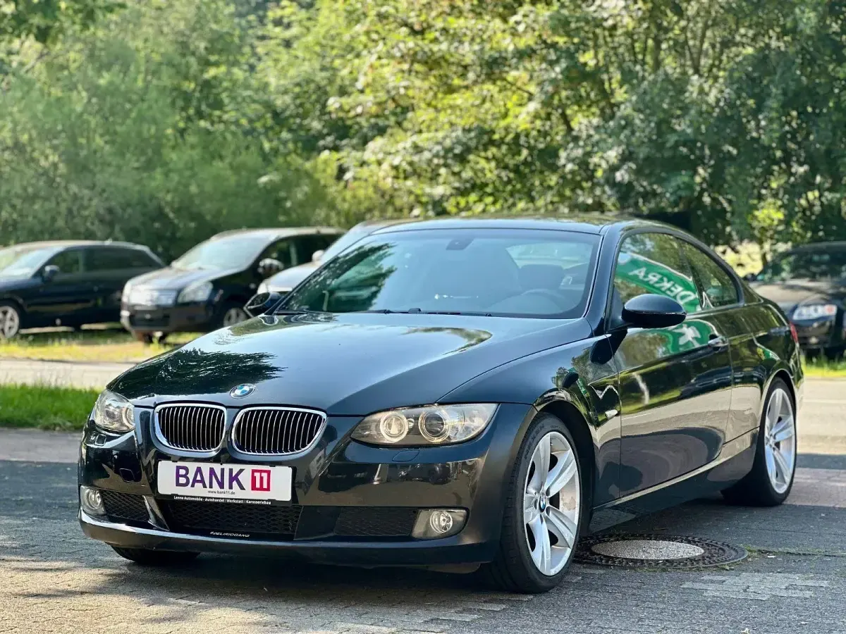 Gebraucht BMW 320 Sport Line 177 PS (130 kW) 2008 Schwarz Coupé