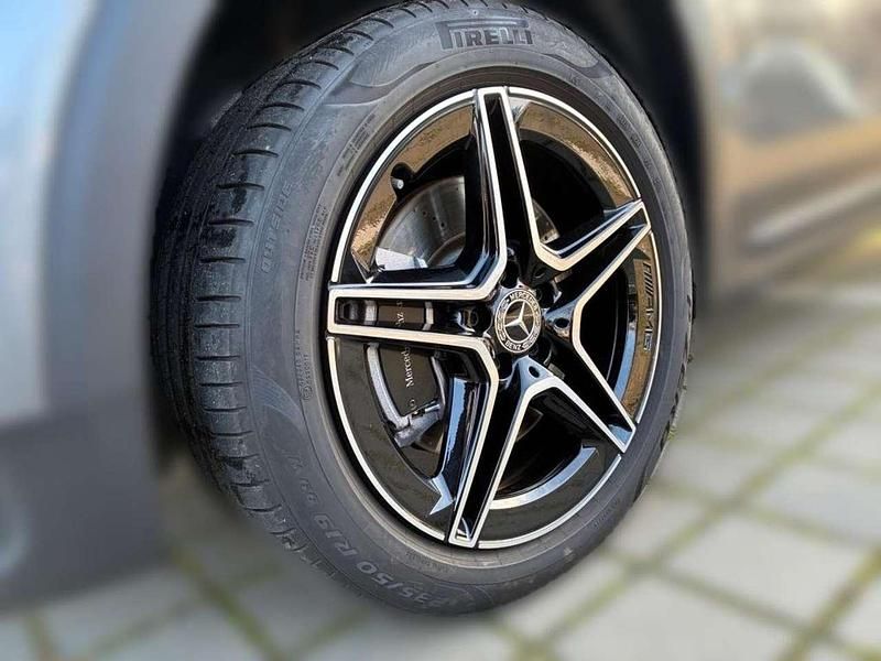 Gebraucht Mercedes GLB250 AMG 224 PS (164 kW) 2024 Grau SUV