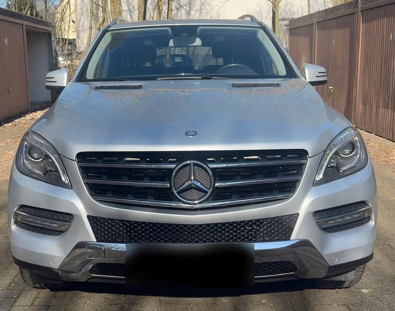 Gebraucht Mercedes ML350 258 PS (189 kW) 2012 Silber SUV