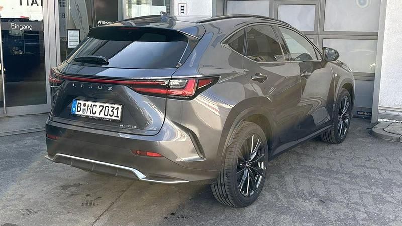 Gebraucht Lexus NX350h E-FOUR 243 PS (178 kW) 2025 Grau SUV