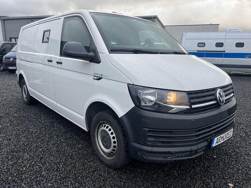 Gebraucht VW T6 150 PS (110 kW) 2017 Candyweiß Van