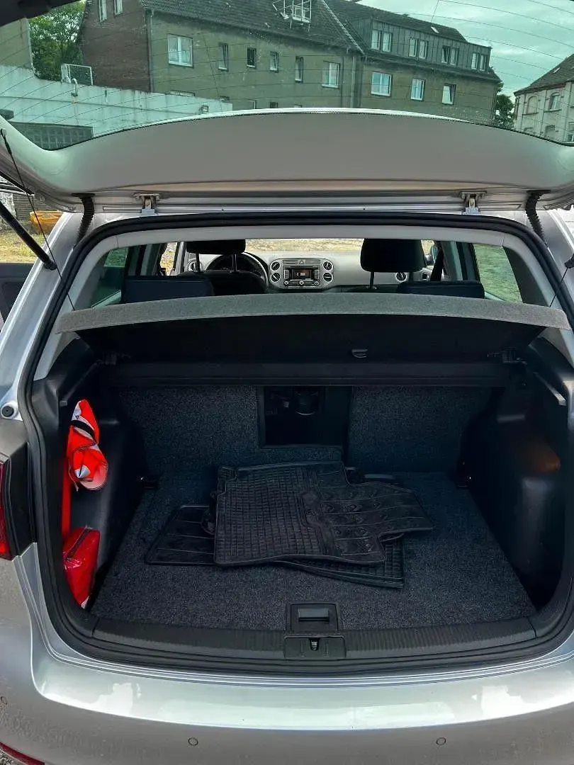 Gebraucht VW Golf Plus Cross Life 105 PS (77 kW) 2013 Silber Van / Kleinbus
