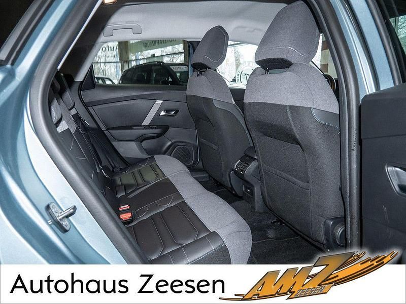Second-hand Citroën C4 PureTech 131 CP (96 kW) 2023 Albastru Berlinǎ