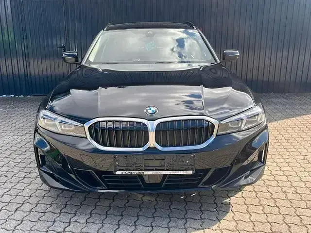 Gebraucht BMW 318 Shadowline 150 PS (110 kW) 2024 Schwarz Kombi