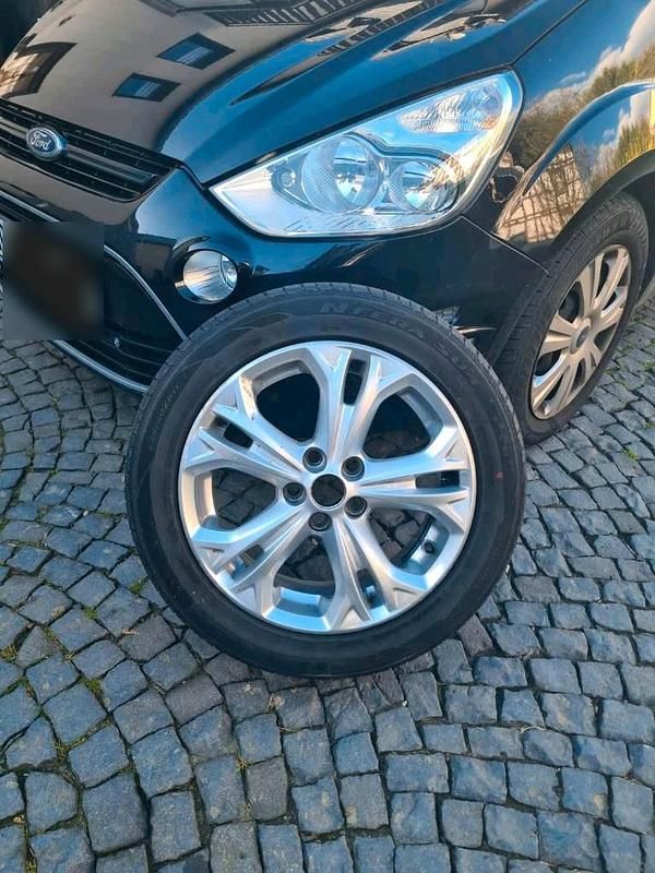 Gebraucht Ford S-MAX Titanium 160 PS (117 kW) 2013 Schwarz Van / Kleinbus