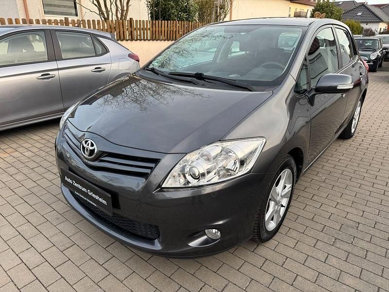 Gebraucht Toyota Auris Basis 99 PS (72 kW) 2012 Grau Limousine