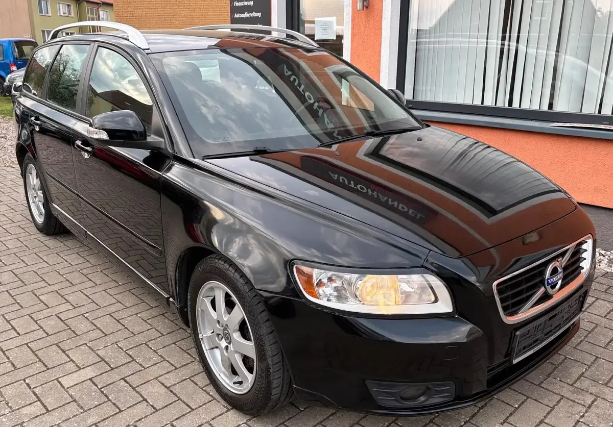 Gebraucht Volvo V50 114 PS (83 kW) 2012 Schwarz Kombi