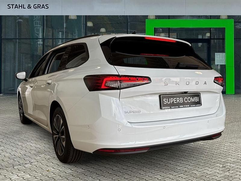 Neu Skoda Superb Selection 150 PS (110 kW) 2025 Weiss Kombi