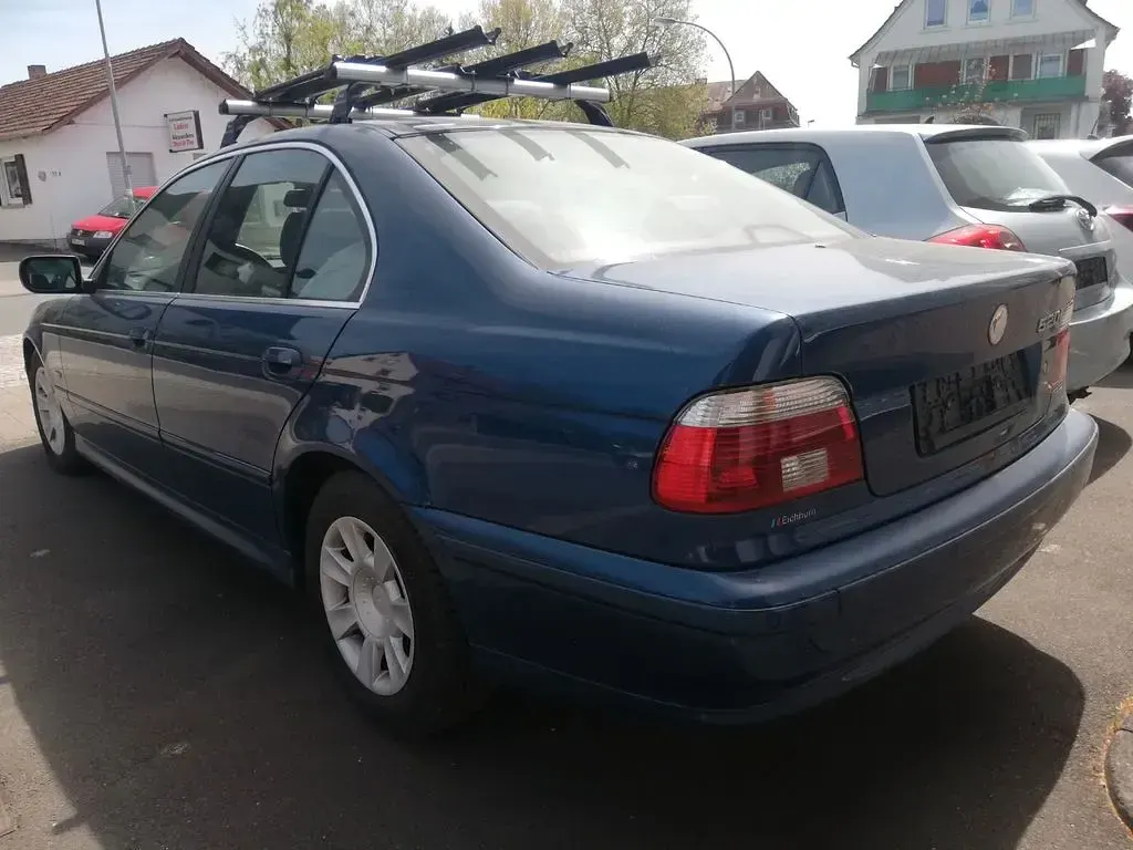 Second-hand BMW 520 170 CP (125 kW) 2003 Albastru Berlinǎ
