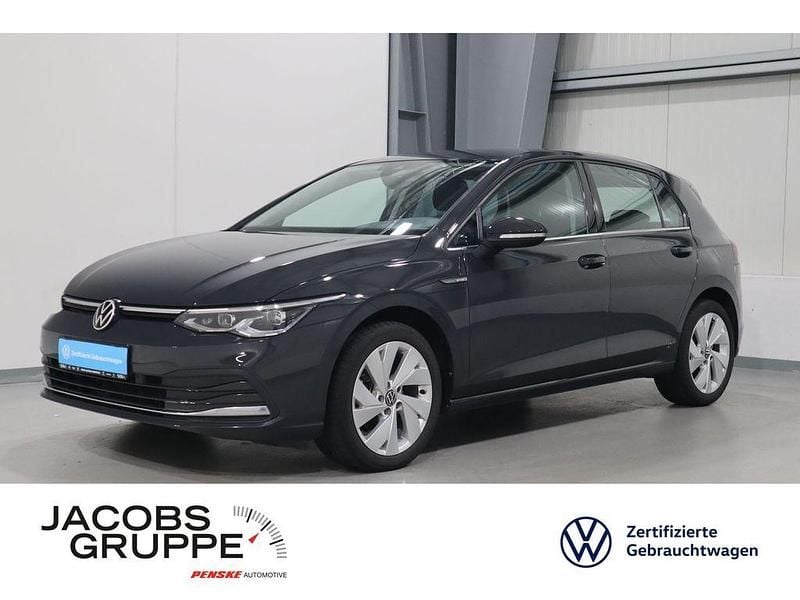 Grau Gebraucht 2021 VW Golf VIII Style Limousine | 20.470 € (Superpreis) - Bild 1/3